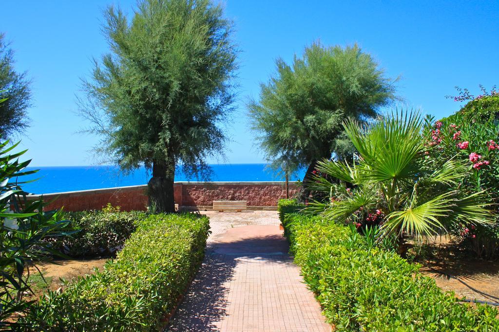 Magnolia Gialla Bed and Breakfast Trappeto  Εξωτερικό φωτογραφία
